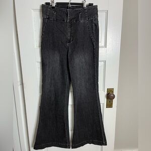 Sneak Peek High-Rise Black wash wide leg Flare Jeans -size 29